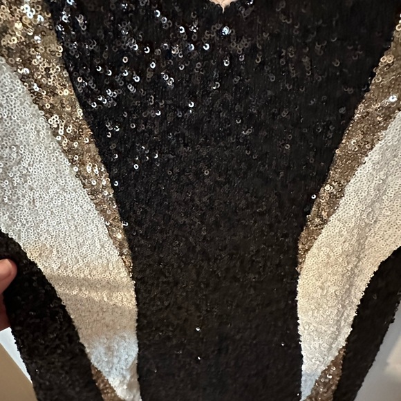 Runway Couture Short Sequin Formal Dress -Large - Picture 4 of 8